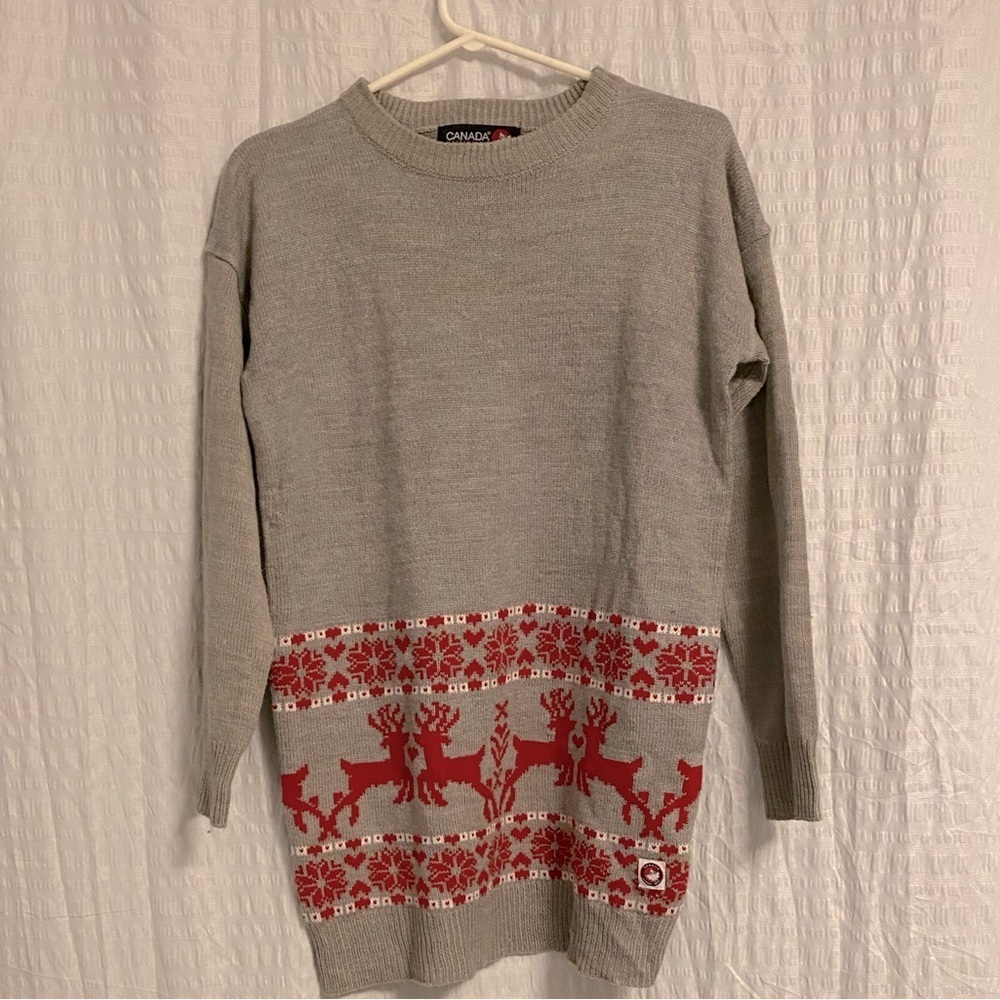 Canada Weathergear | Grey knit sweater with Red Holiday pattern - medium